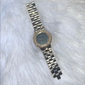 Marc Jacobs  Gold Watch